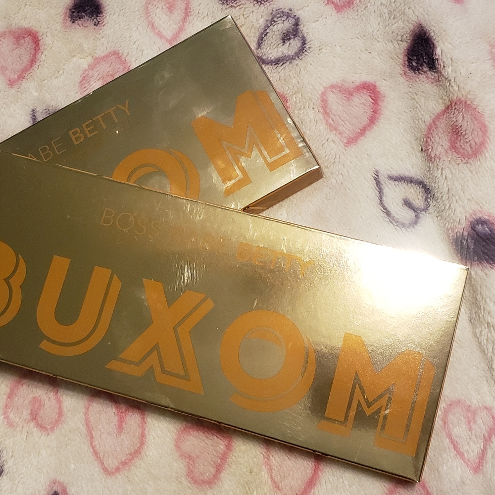 Buxom Palette - Picture 7 of 7